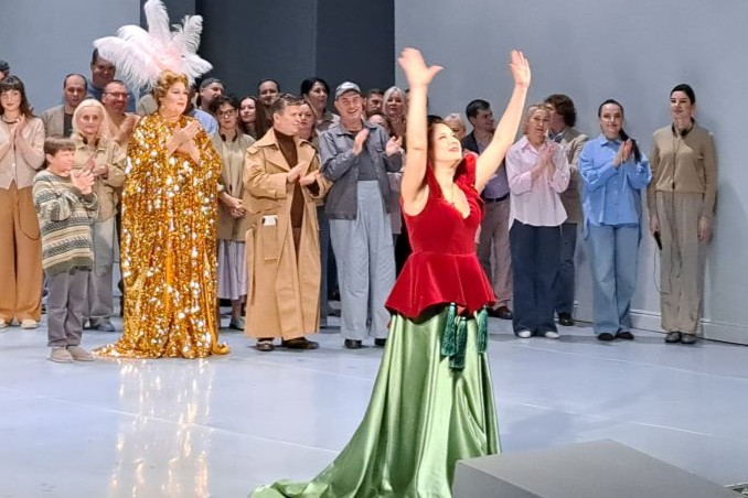 Ми сильні завдяки коханню, бо саме воно робить мистецтво живим: Іван Уривський про постановку вистави «Казки Гофмана» 