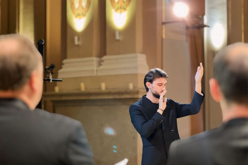 Світові премʼєри з архівів Софійського монастиря від хору 